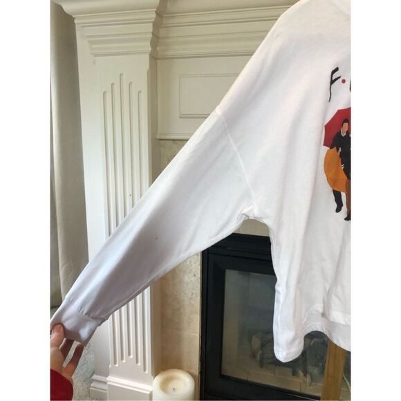 FRIENDS The Television Series Women’s White “F.R.I.E.N.D.S.” Graphic Long Sleeve - Picture 3 of 6